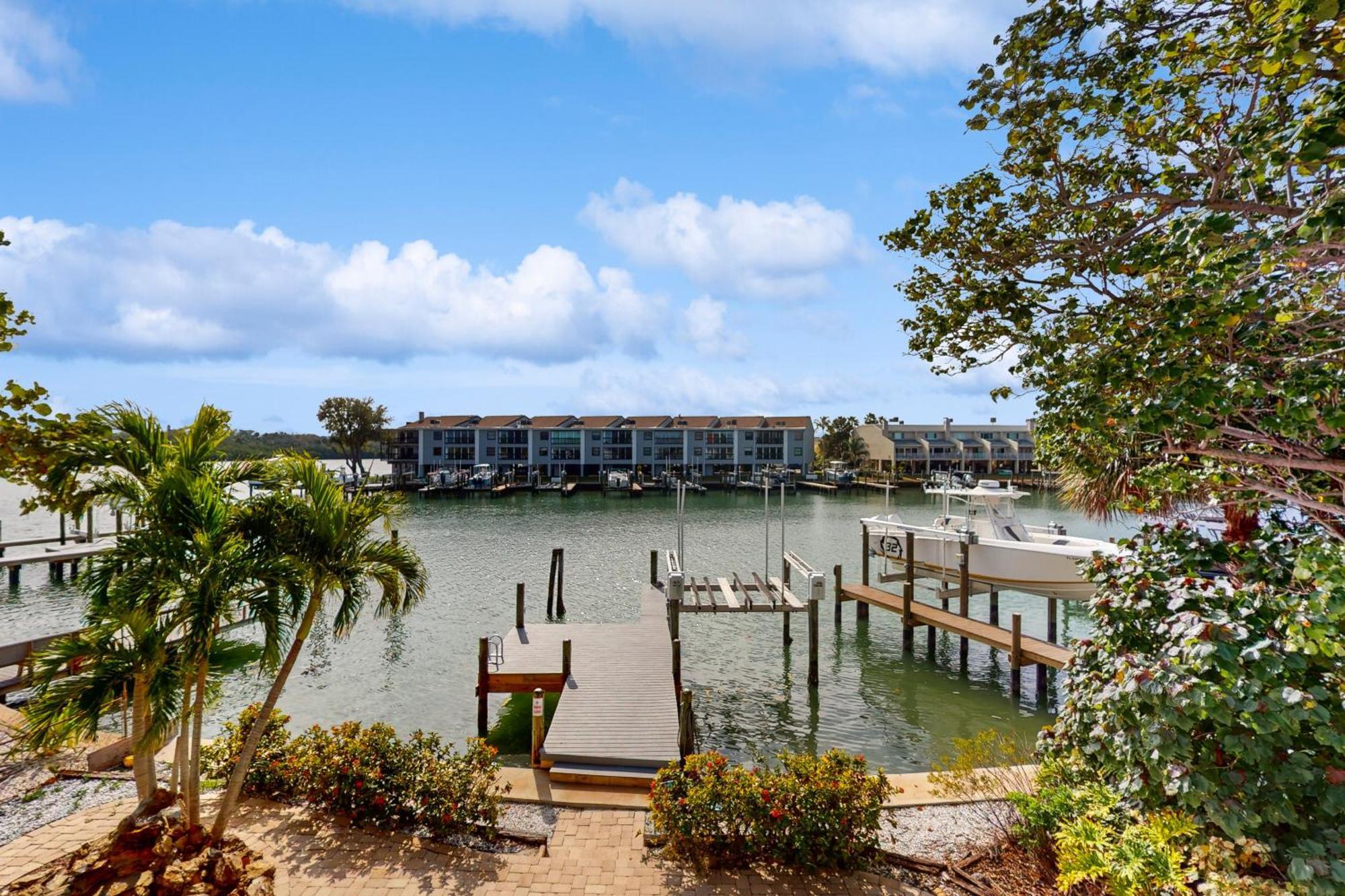 Beach House Of Irb Clearwater Beach Exterior photo